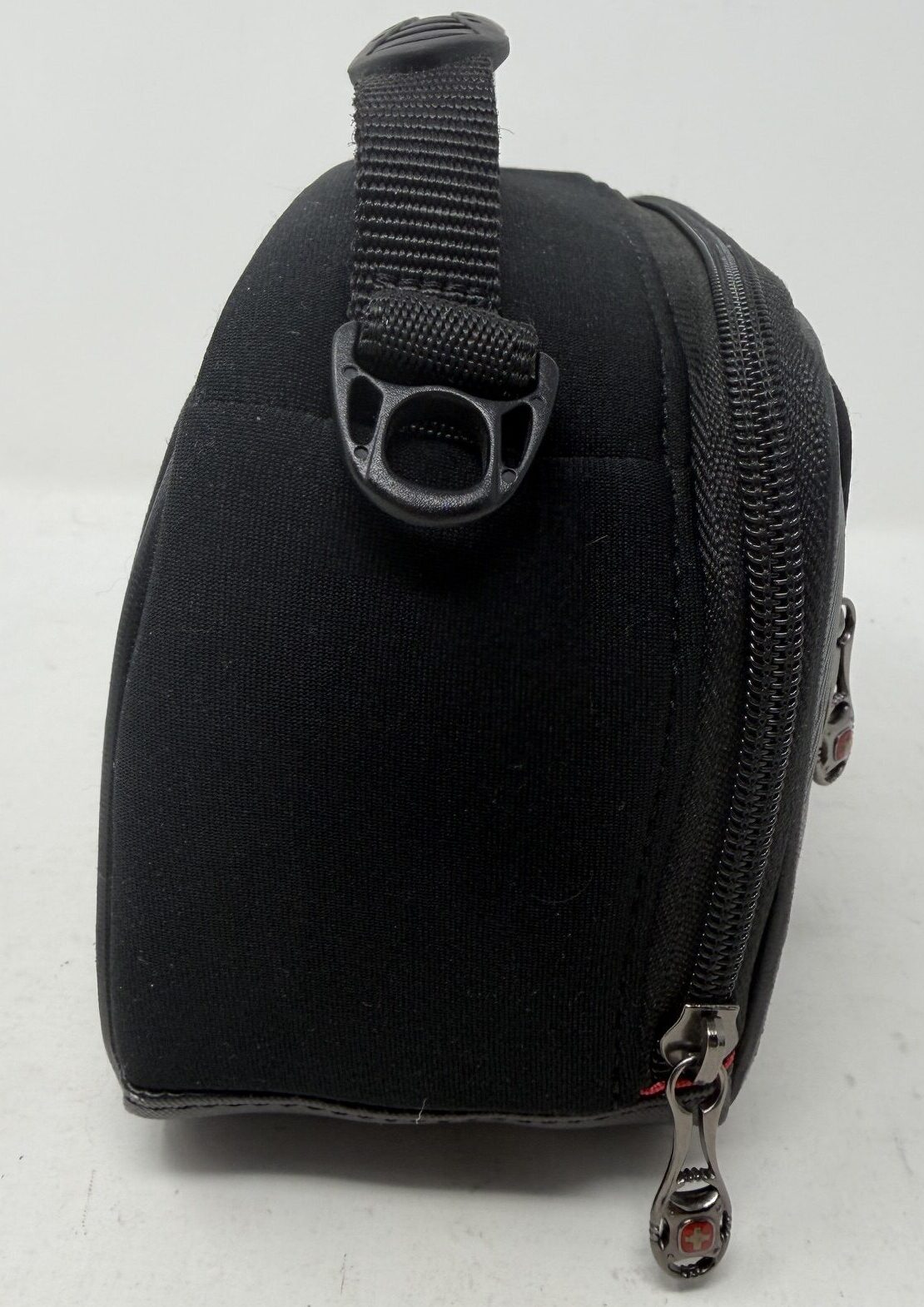 Webdeb, LLC at WebDeb.com Swiss Gear Camera Case - Image 3